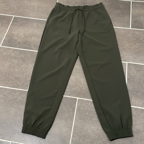 Athleta Metropolis Jogger size 8Tall - Picture 3 of 11